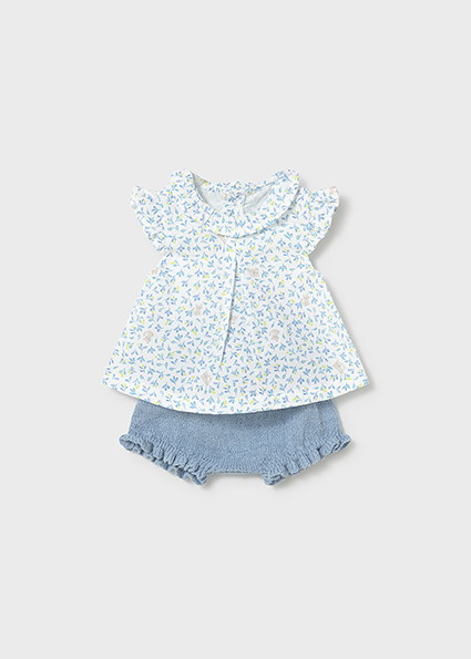 Conjunto tapa fralda e blusa com folho